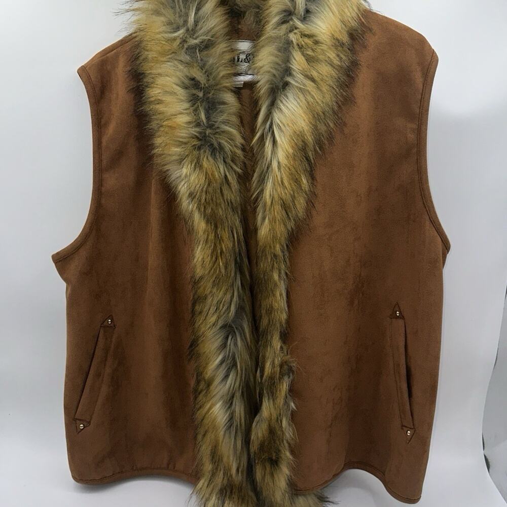L&B Suede Vest with Faux Fur Size Large